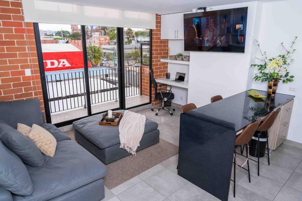 Lovely 1 Bedroom Unit With Free Parking Modra Zone 4 Guatemala City Luaran gambar