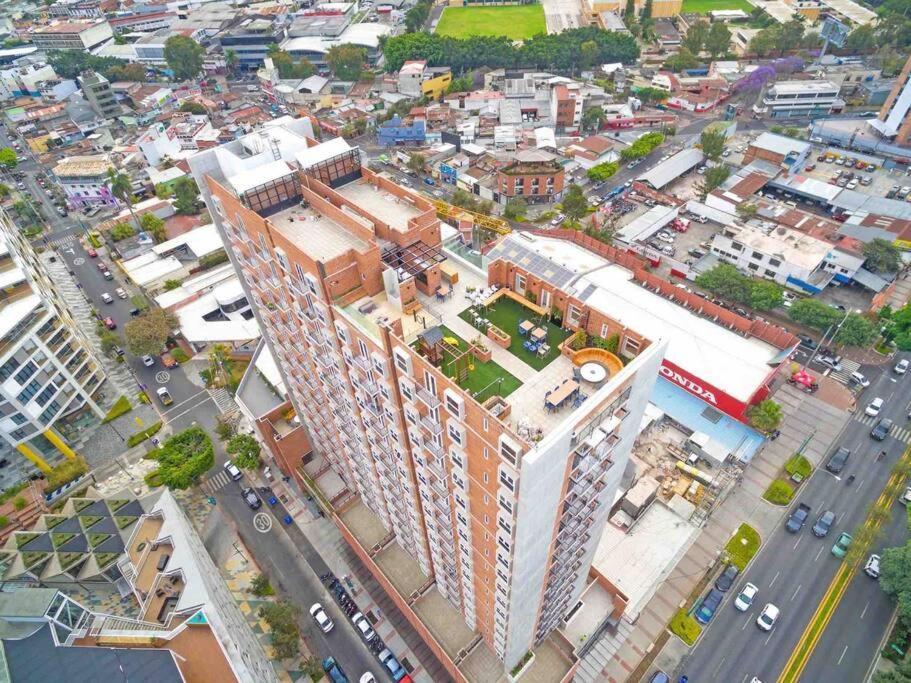 Lovely 1 Bedroom Unit With Free Parking Modra Zone 4 Guatemala City Luaran gambar